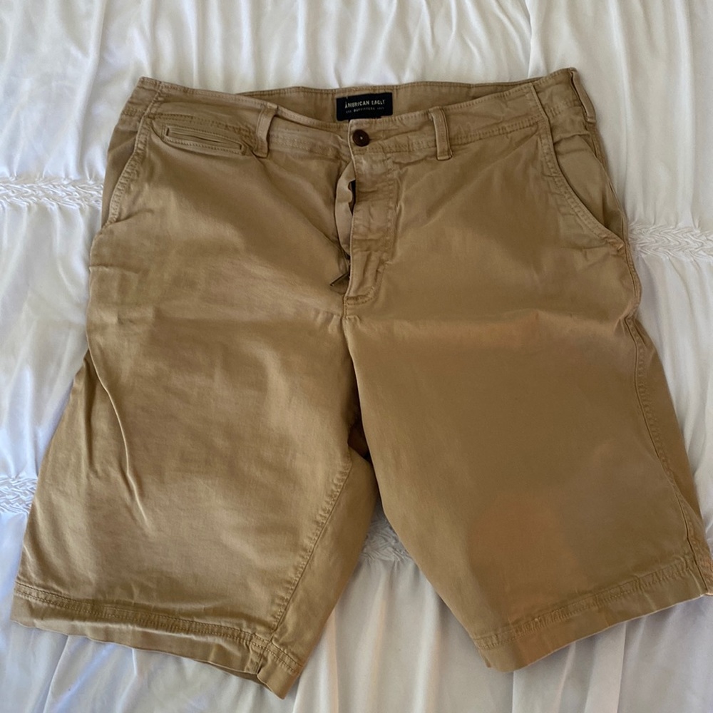 American Eagle Men’s Extreme flex khaki shorts 36 waist